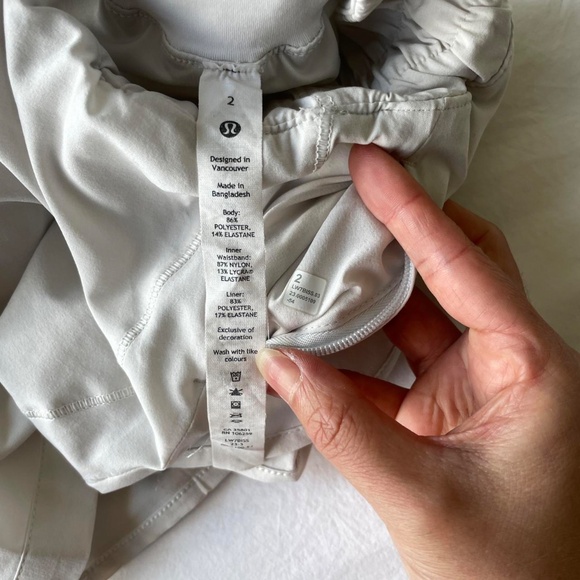 Lululemon Track That shorts - 2 - Picture 3 of 3